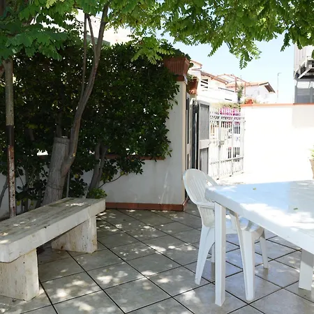 Izzhome Perla